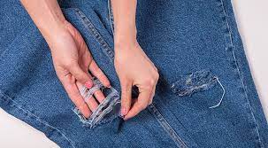 Lesen sie in der folgenden anleitung wie sie kaputte hosen selber machen können. Destroyed Demin Zerissene Jeans Selber Machen Otto