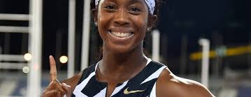 Shelly-Ann Fraser-Pryce shows how it's done at son's sports day