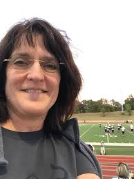 Lori Wolf (@lakewolf8)