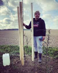 Mlhavé doteky, minimální doteky, odrazy hlasů, odrazy rytmu, odrazy obrazů, monthly listeners: Mirka Krivankova Fotky Psani