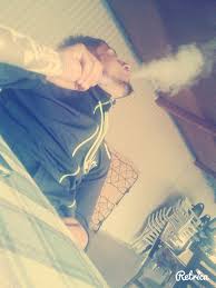In the video, the young rapper reportedly mumbles get help before slumping over. Seyvan Music Kurdish Rapper Kasim Agir Ketiye Dilemin Facebook