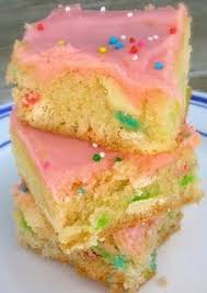 Ingredients 1 Box Yellow Or Funfetti Cake Mix 1 4 Cup Vegetable Oil 1 Egg 1 3 1 2 Cup Milk 1 4 Cup Rainbow Sprinkl Eat Dessert Desserts Yummy Sweets