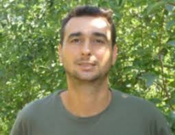 Entretien mécanique en jeunes vergers dans une exploitation mixte PFI/AB