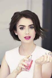 Lily Collins With Pixie Bob Haircut Wavy Bob Hairstyles Short Bob Hairstyles Hair Inspiration