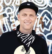 Chad Mize's Instagram, Twitter & Facebook