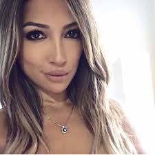 Eileen Sandoval (@honeybeileenMUA)