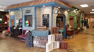 Whistle Stop Resale Shop Flea Market 4 000 Square Feet Located At 206 Northeast Highway 60 Call 425 1695 For More Infor Resale Shops Outdoor Decor Flea Market
