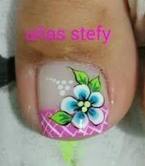 Los diseños de uñas se han convertido en un boom en la actualidad, nos muestran diversas formas de destacar con colores, brillos llamativos, accesorios en distintas formas y colores, líneas, figuras y una gran cantidad de opciones que tenemos para escoger todo el año, ¿te gustaría presumir un nail art? 44 Ideas De Pies Disenos De Unas Pies Unas Pies Decoracion Arte De Unas De Pies