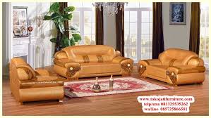 Bangku ruang tamu jati seri bingo, bangku ini dibuat dengan menggunkan material kayu jati dan kain rivoli dolphin, bangku ini cukup multi fungsi bisa difungsikan untuk ruang tamu, untuk bangku ruang makan, untuk bangku cafe, resto, ataupun untuk teras, karena bangku ini menggunakan jok yang cukup te. Spesifikasi Sofa Minimalis Desain Sofa Tamu Minimalis Ahli Kursi Sofa Mewah Set Sofa Ta Luxury Furniture Living Room Arm Chairs Living Room Living Room Sofa