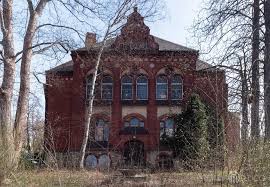 abandoned historical building in saxony anhalt verwunschene schlosser immobilien kaufen vergessene orte