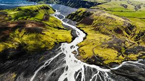 Перевод слова river, американское и британское произношение, транскрипция, словосочетания, однокоренные слова, примеры использования. A Universal Law For The Blood Of The Earth Quanta Magazine