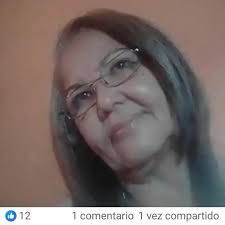 Buenos días, mi amor! Hoy tengo pequeñas sorpresas para ti, pero por ahora  solo quiero que sepas esto: cada día te amo más. Que tengas un día  maravilloso. 💕💋🌞💖