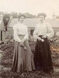 Two Women In A Garden Edwardian Clothing Edwardian Fashion Victorian Fashion