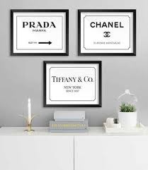Quadros Prada Chanel E Tiffany Chanel Room Chanel Wall Decor Room Ideas Bedroom