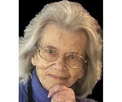 Lenore Moon's Instagram, Twitter & Facebook