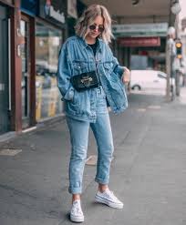 10 Cute Oversized Denim Jacket Outfits Ideas Denimxp Keep the styling cool and relaxed by layering your favorite knits underneath. 10 cute oversized denim jacket outfits