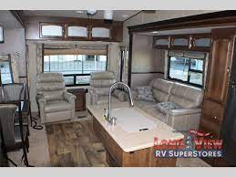 Step inside this luxurious fifth wheel that will make you feel like you're not even camping. Forest River Wildwood Heritage Glen Fifth Wheel 5th Wheel Value With All The Comforts Of Home Longviewrv Blog