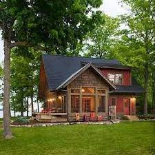 This peaceful bedroom from peabodysinteriors swaps a traditional headboard for lovely vintage paddles to create a rustic, nautical vibe that doesn't feel over the top. 70 Fantastic Small Log Cabin Homes Design Ideas Cabin Design Fantastic Homes Ideas Log Logcabins Small Cabins And Cottages Cabin Design Architecture