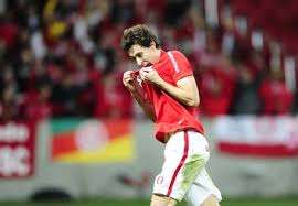 Orgulhosos, carregavam a medalha de ouro no peito. Internacional Site Oficial