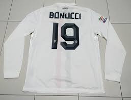 Juventus cake new logo : Juventus Away Football Shirt 2010 2011