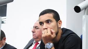 Por cotovelada em Bolaños no Gre-Nal, William é suspenso por seis jogos