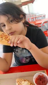 ️ (@karliserivera)