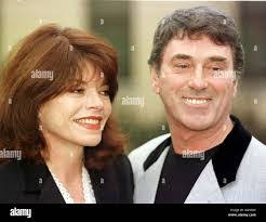 Elaine March's Instagram, Twitter & Facebook