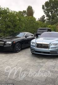 Wow Kylie Showed Off Her Brand New Customized Ice Blue Rolls Royce On Her Instagram On Fr Wow K Rolls Royce Cars Luxury Cars Rolls Royce Kylie Jenner Car