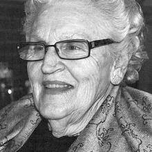 Sandra Copp's Instagram, Twitter & Facebook