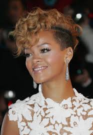 This hairstyle of rihanna is copied by all her fans and is very popular. Rihanna S 25 Best Hairstyles Of All Time Rihanna Hair Photos