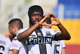 Trabzonspor kulübü başkanı ahmet ağaoğlu, transfer gündemlerinde bulunan gervinho ve peres'in transferlerinin bittiğini, bu oyuncuların önümüzdeki günlerde imzaya geleceğini söyledi. Local Parma Media Claim Inter Interested In Gervinho In Swap Deal For Young Players