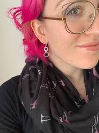 Boucles d'oreilles pendantes rondes forgées et texturées en argent