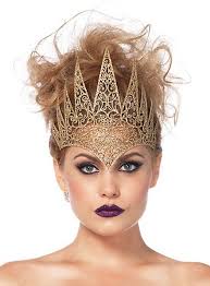 The queen's striking amethyst set, which includes a diamond brooch, necklace and earrings, is known as the crown amethyst suite of jewels or the the kent amethysts. Evil Queen Crown Gold Maskworld Com