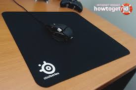 Soak the microfiber cloth in warm water with a bit of mild dish soap, and wring it out as much as possible. How To Clean The Mouse Pad