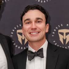 I'm so happy to share that I will be part of the Bold Beginners Program  with IPG Health as an Account Management Intern at McCann Health this  summer in New York City! |