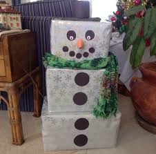 Tayberrs solo mode is also now available. Snowman Made Out Of Gift Boxes Christmas Parade Floats Christmas Party Decorations Christmas Parade Float Ideas