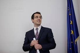 El a fost cel a iniţiat discuțiile cu spitalele din austria şi a ajutat echipa. Conferinta Vlad Voiculescu Ministerul Sanatatii Inquam Photos