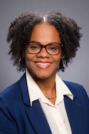 Shawnda Jones's Instagram, Twitter & Facebook