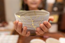 It has a long history which was practiced by our ancestors from the edo era (years: Kintsugi The Japanese Art Of Fixing Broken Pottery Asia Trend