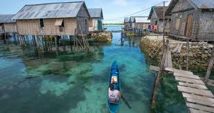 Penasaran kehidupan suku laut itu seperti apa? Mengenal Kehidupan Orang Bajo Sebagai Orang Laut Ensiklo Com