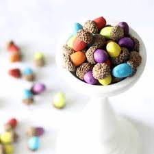 Bake for approximately 10 minutes, stir with a wooden spoon and bake for another 10 minutes. Painted Acorns This Simple Fall Craft Will Brighten Up Your Home