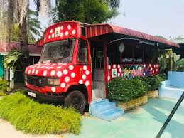 Selangor an still not very well known by the other people around malaysia but the cabin. Chalet Berkonsep Hobbit Pet Feeding Banyak Aktiviti Untuk Anak Di Kuala Selangor Cabin Camp