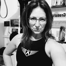 Julie Bernier's Instagram, Twitter & Facebook