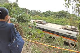 The train was carrying around 350 people, the fire department said. Jzxgxlgkarmcum
