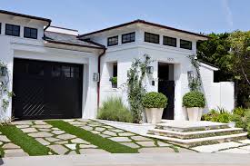 Casual Family Compound Coastal Exterior Orange County By Molly Wood Garden Design