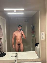 Vídeo e fotos de Pedro Bueno (pedrobueno278) pelado e mostrando a pica  grande - Os Famosos Nus