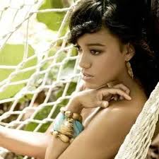 Stream SELENA SERRANO