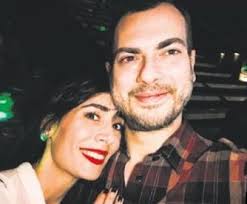 Melisa sözen sevgilisi harun tekin ile ilgili 1 haber listeleniyor. Evlilik Baskisi Takvim