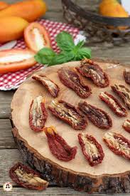 Come fare i pomodori gratinati al forno. Come Fare I Pomodori Secchi Fatti In Casa Scopri I Segreti Della Nonna Pomodori Secchi Ricette Pomodori