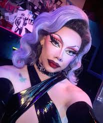 No thoughts just pretty👁️👅👁️